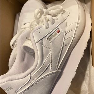 BRAND NEW Reebok Sneakers